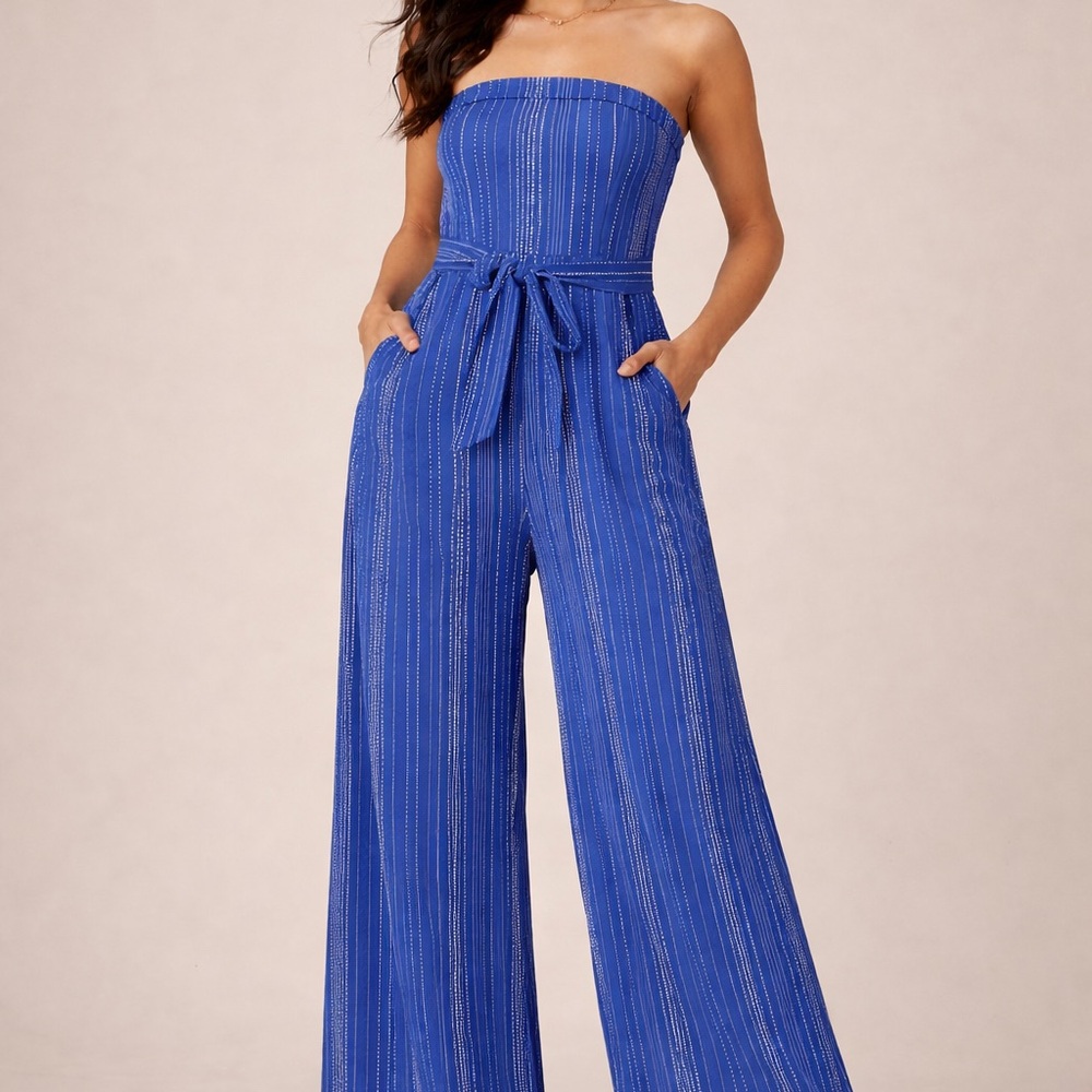 Simply Styled Navy and White Jumpsuit